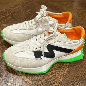 Steve Madden Sneakers Size 7.5
